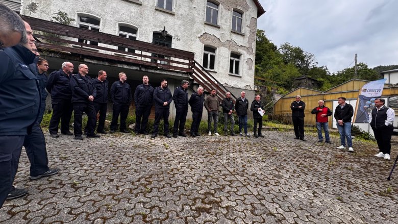 Teilnehmende beim Beginn der Baureifmachung Beginn Baureifmachung