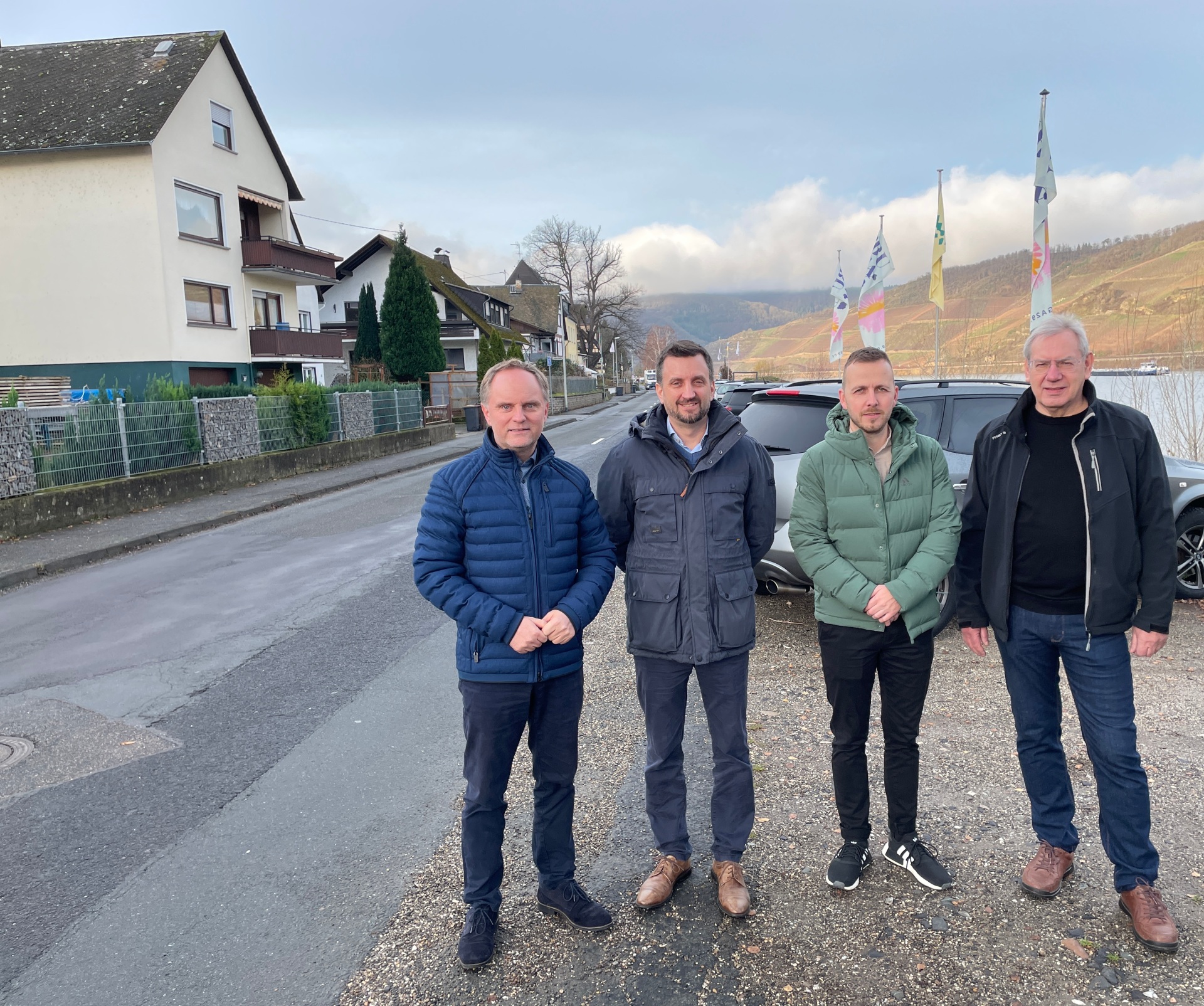 Gruppenfoto an der B42