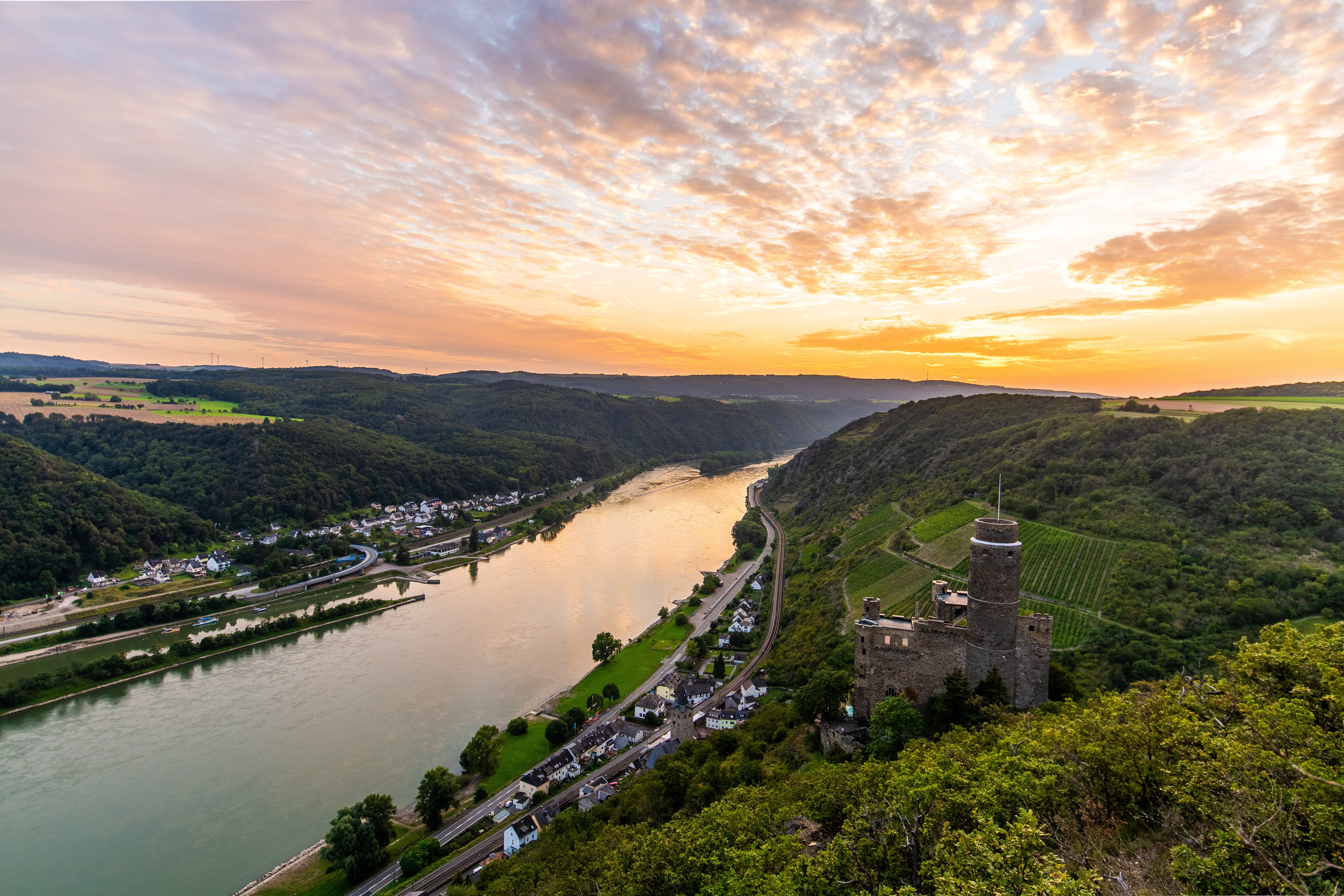 Ein Blick ins wunderschöne Mittelrheintal bei St. Goarshausen-Wellmich