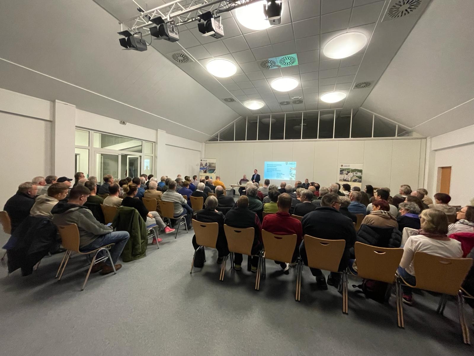 gut besuchte Einwohnerversammlung in Dachsenhausen