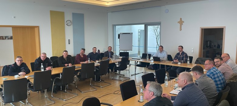 Verwaltungsstab in der Schulung des BBK