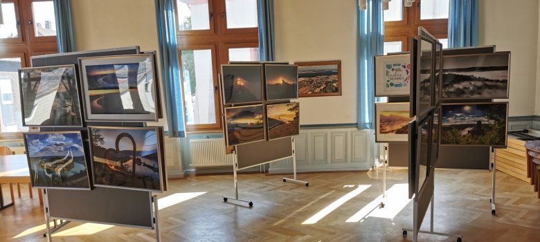 Ausstellung im Rathaus Weisel